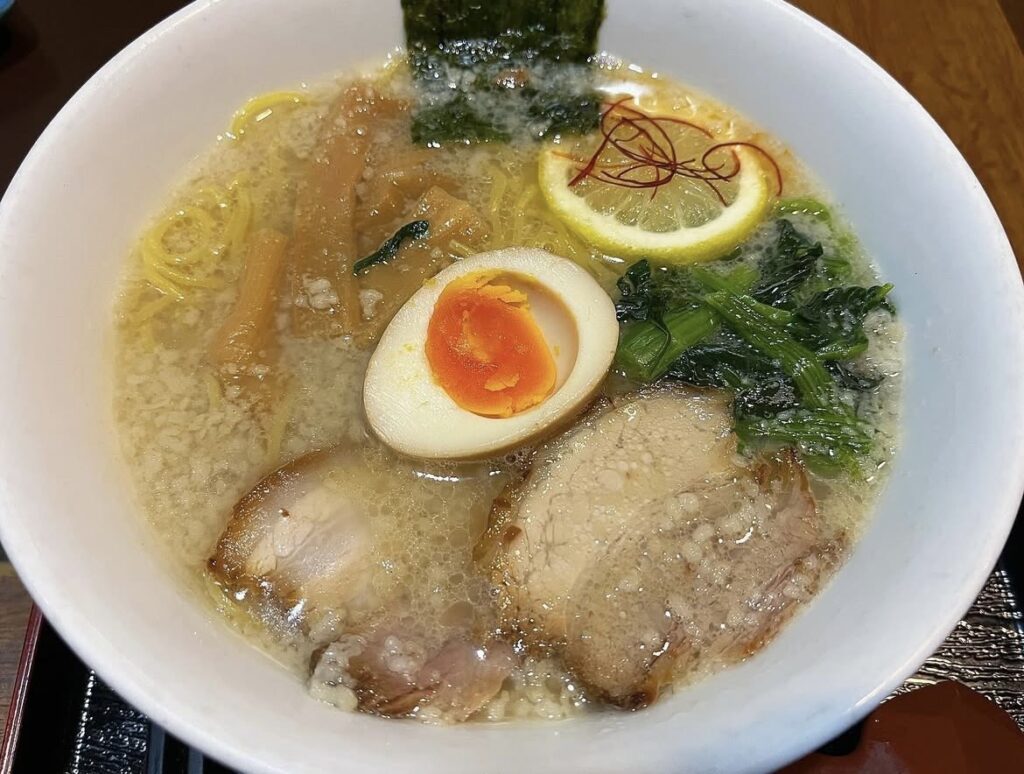 【スタッフブログ】ラーメンと美術館で休日満喫